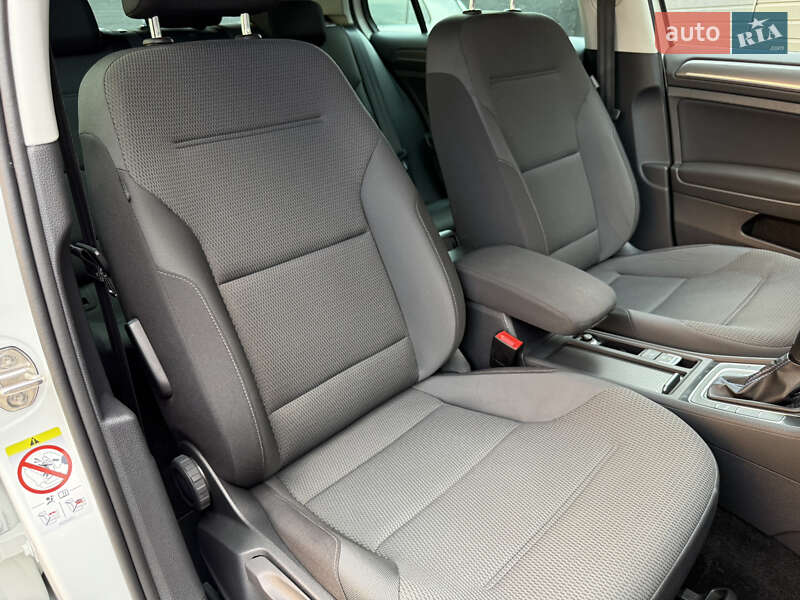 Хетчбек Volkswagen e-Golf 2020 в Мукачевому