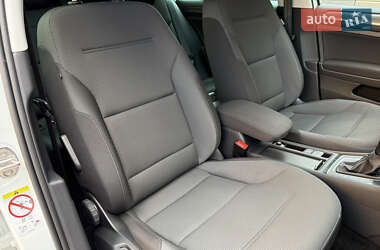 Хэтчбек Volkswagen e-Golf 2020 в 