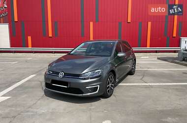 Хэтчбек Volkswagen e-Golf 2019 в Киеве