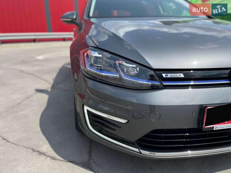 Хэтчбек Volkswagen e-Golf 2019 в Киеве