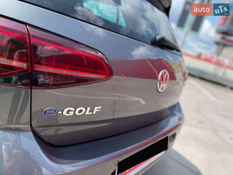 Хэтчбек Volkswagen e-Golf 2019 в Киеве