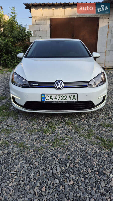 Хэтчбек Volkswagen e-Golf 2016 в Умани
