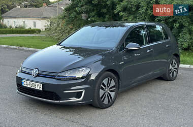 Хетчбек Volkswagen e-Golf 2015 в Умані