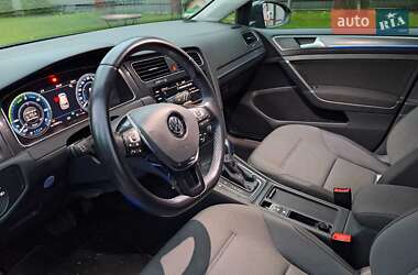 Хетчбек Volkswagen e-Golf 2017 в Києві