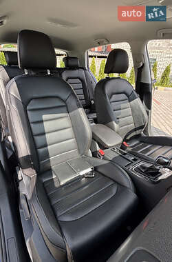 Хэтчбек Volkswagen e-Golf 2017 в 