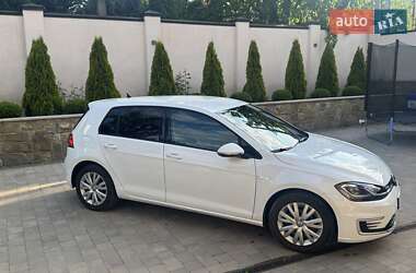 Хетчбек Volkswagen e-Golf 2020 в 