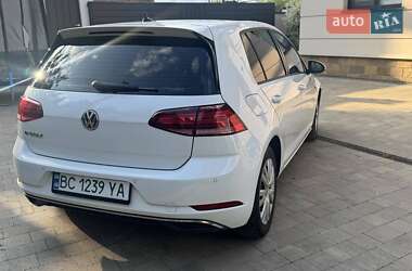 Хетчбек Volkswagen e-Golf 2020 в 
