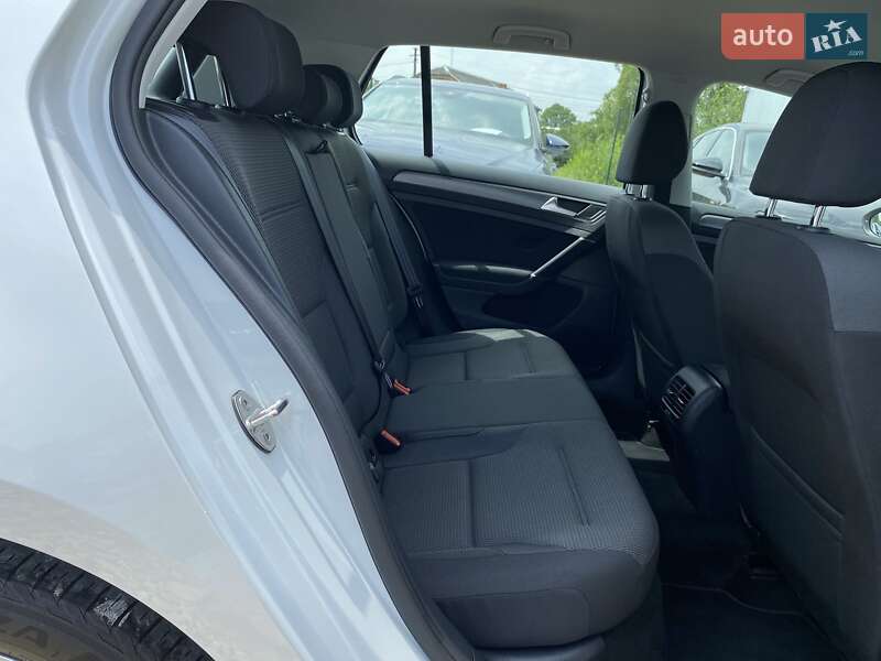 Хетчбек Volkswagen e-Golf 2020 в Львові