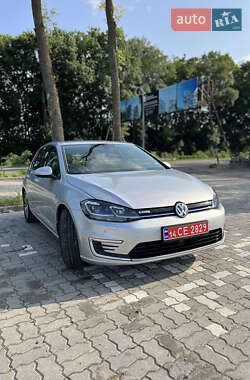 Хэтчбек Volkswagen e-Golf 2019 в 
