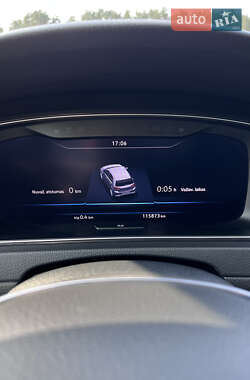 Хэтчбек Volkswagen e-Golf 2019 в 