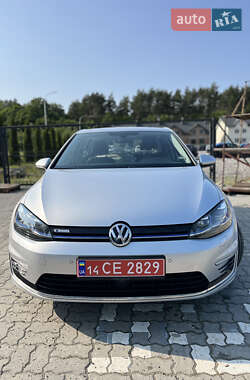 Хэтчбек Volkswagen e-Golf 2019 в 