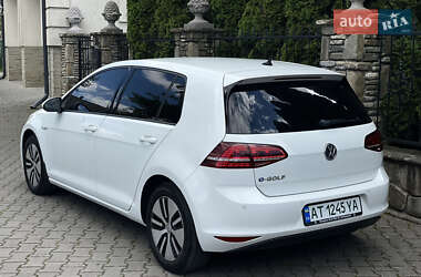 Хэтчбек Volkswagen e-Golf 2015 в 