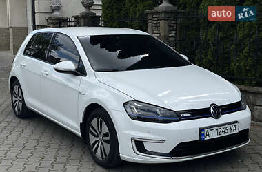 Хэтчбек Volkswagen e-Golf 2015 в 