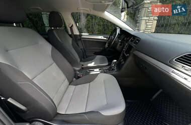 Хэтчбек Volkswagen e-Golf 2015 в 
