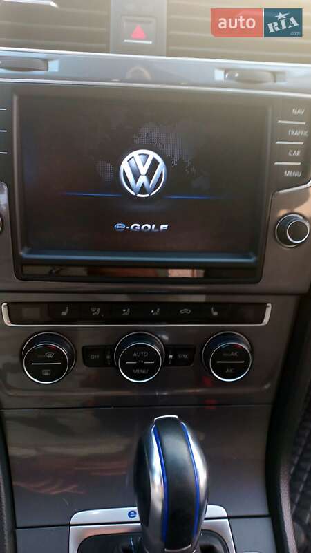 Хетчбек Volkswagen e-Golf 2014 в Рівному