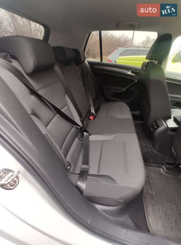 Хетчбек Volkswagen e-Golf 2019 в Львові