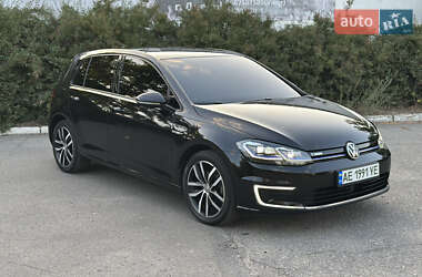 Хетчбек Volkswagen e-Golf 2019 в Дніпрі