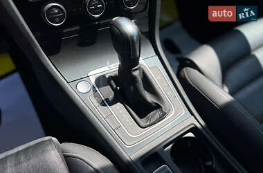 Хэтчбек Volkswagen e-Golf 2020 в 