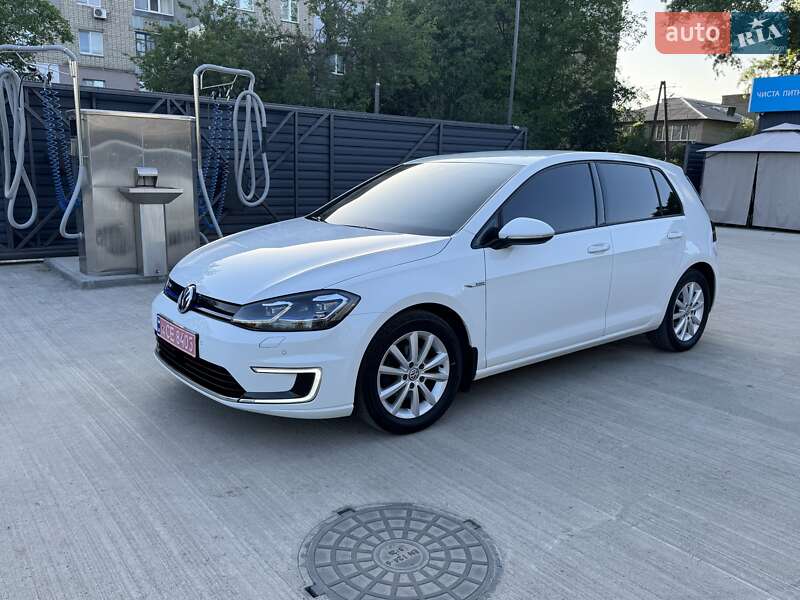 Хетчбек Volkswagen e-Golf 2017 в П'ятихатках