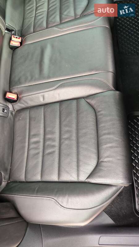 Хетчбек Volkswagen e-Golf 2016 в Львові фото 46 Хетчбек Volkswagen e-Golf 2016 в Львові