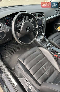 Хетчбек Volkswagen e-Golf 2015 в Софіївській Борщагівці