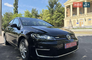 Хэтчбек Volkswagen e-Golf 2017 в Николаеве