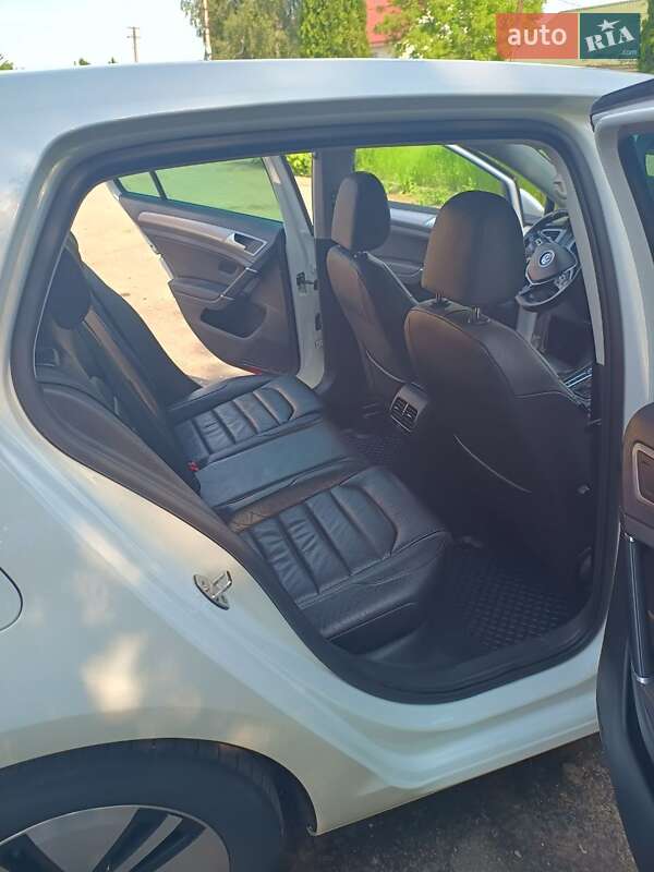 Хетчбек Volkswagen e-Golf 2014 в Хмельницькому