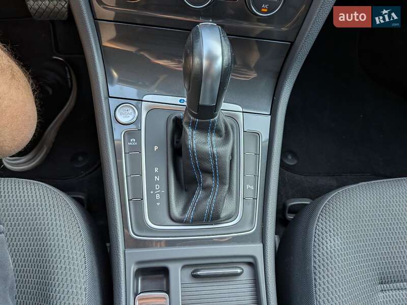 Хетчбек Volkswagen e-Golf 2020 в Луцьку