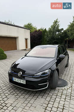 Хэтчбек Volkswagen e-Golf 2017 в Киеве
