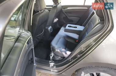 Хэтчбек Volkswagen e-Golf 2014 в Киеве