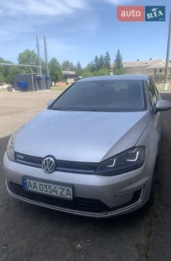 Хэтчбек Volkswagen e-Golf 2014 в Первомайске
