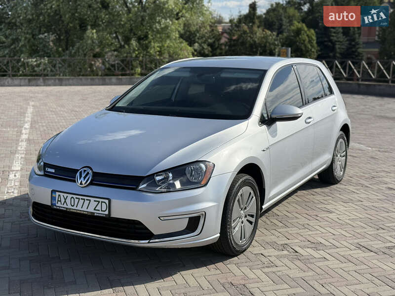 Volkswagen e-Golf 2016