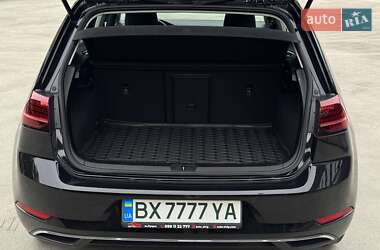 Хетчбек Volkswagen e-Golf 2019 в 