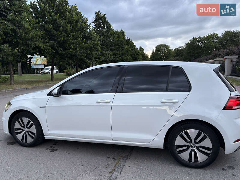 Хэтчбек Volkswagen e-Golf 2017 в Умани