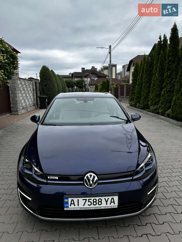 Хетчбек Volkswagen e-Golf 2019 в Києві