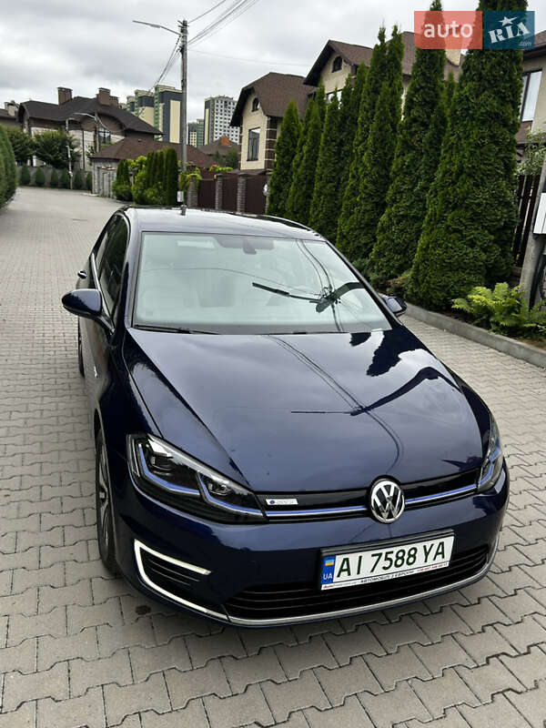 Хетчбек Volkswagen e-Golf 2019 в Києві