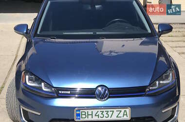 Хетчбек Volkswagen e-Golf 2014 в 
