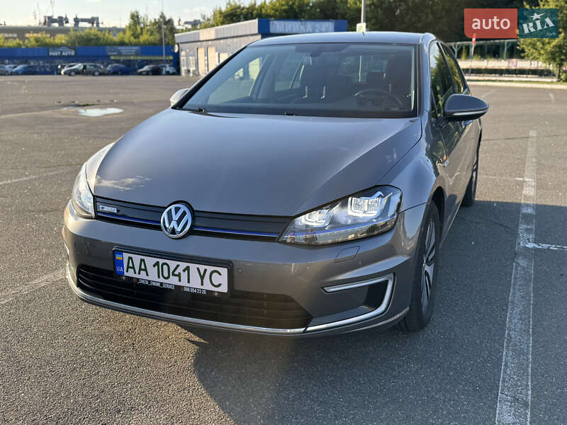 Volkswagen e-Golf 2016