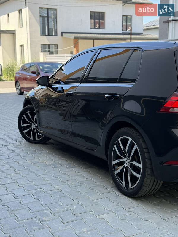 Хэтчбек Volkswagen e-Golf 2020 в Виннице