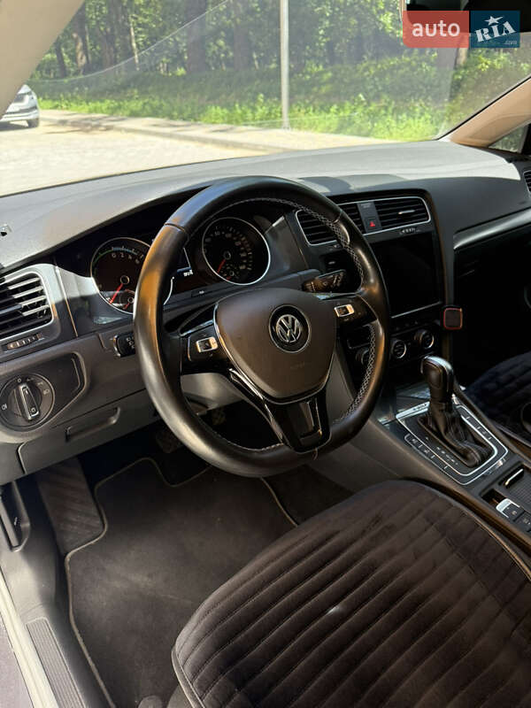 Хэтчбек Volkswagen e-Golf 2020 в Виннице