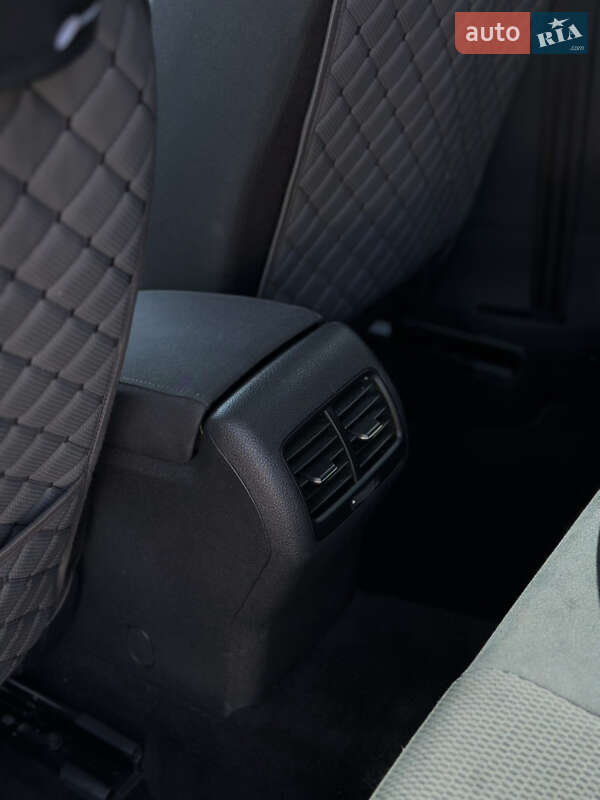 Хетчбек Volkswagen e-Golf 2018 в Виноградові