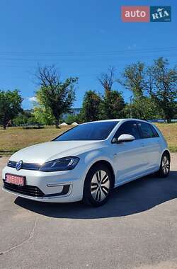 Хэтчбек Volkswagen e-Golf 2015 в Кропивницком