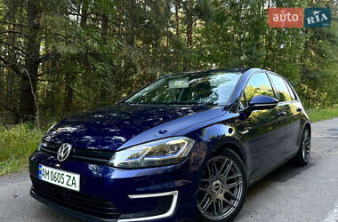 Хэтчбек Volkswagen e-Golf 2017 в Коростене