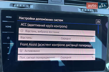 Хэтчбек Volkswagen e-Golf 2018 в 