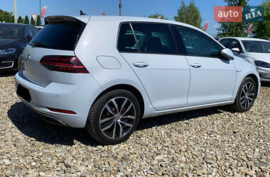 Хэтчбек Volkswagen e-Golf 2018 в 