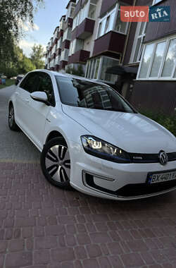 Хэтчбек Volkswagen e-Golf 2015 в Шепетовке