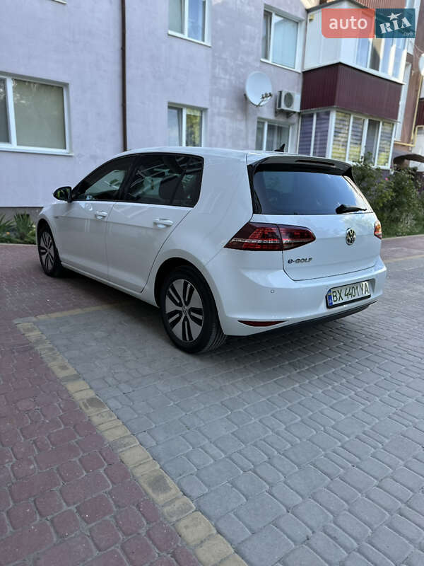 Хетчбек Volkswagen e-Golf 2015 в Шепетівці