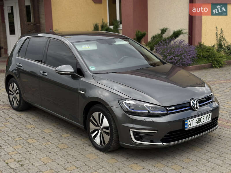 Хэтчбек Volkswagen e-Golf 2018 в Косове