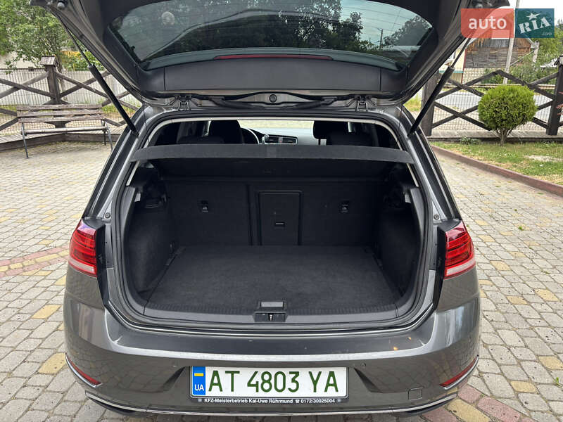 Хэтчбек Volkswagen e-Golf 2018 в Косове