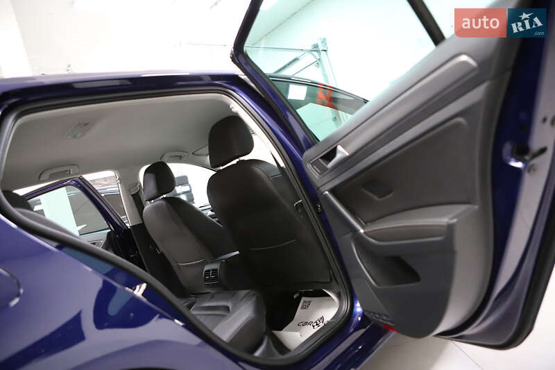 Хетчбек Volkswagen e-Golf 2021 в Дрогобичі